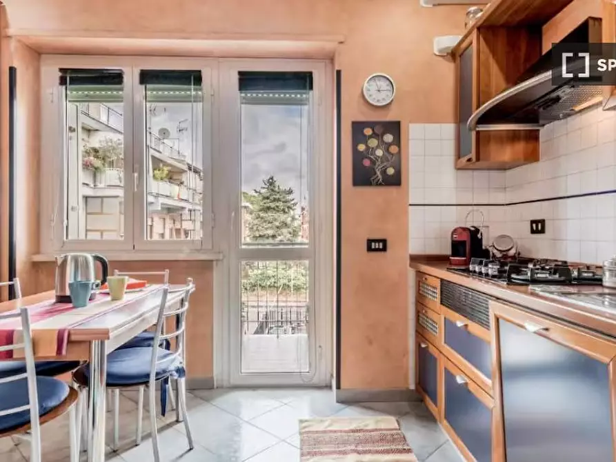 Immagine 12 di Appartamento in affitto  in Via dell'Airone a Roma
