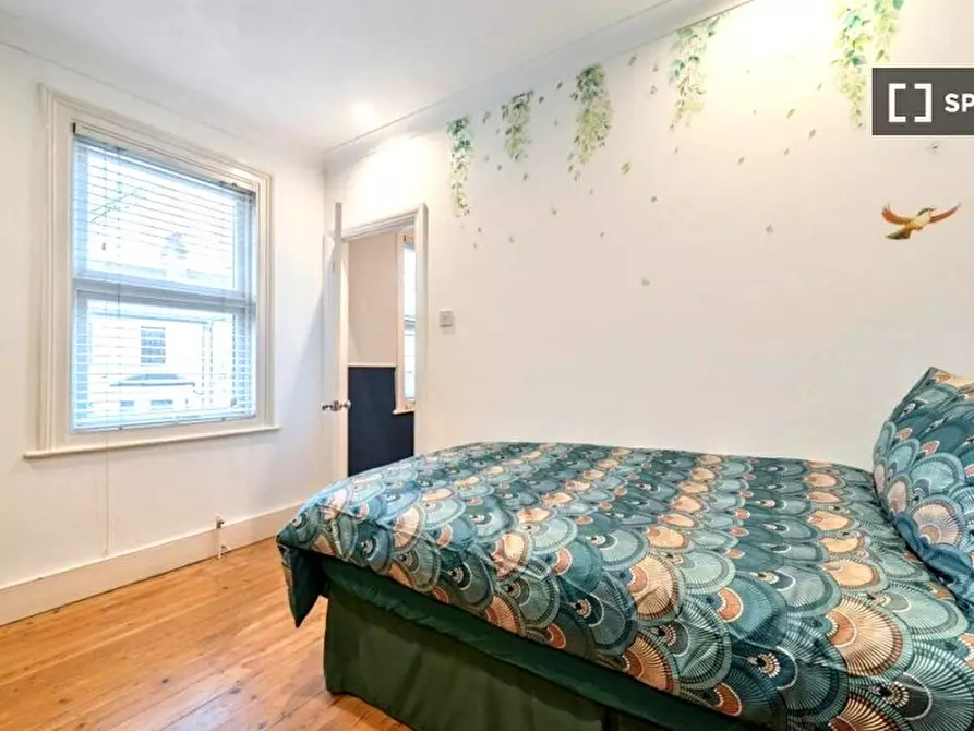 Immagine 13 di Appartamento in affitto  in A Benares Rd a Eltham