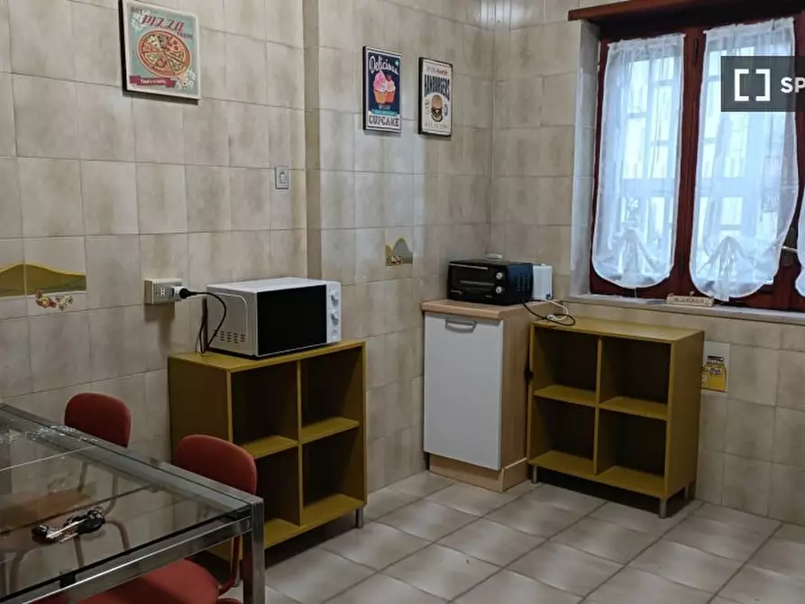 Immagine 4 di Camera condivisa in affitto  in Viale Colli Aminei a Napoli