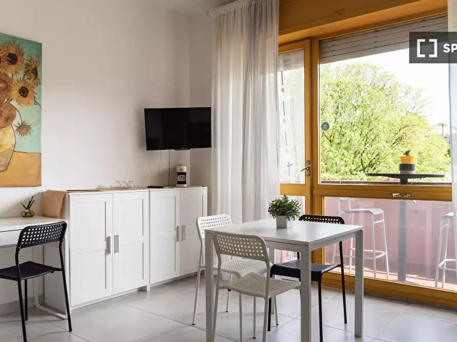 Immagine 1 di Ufficio in affitto  in Via Paul Valery a Milano