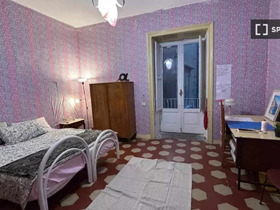 Immagine 9 di Camera condivisa in affitto  in Via Brombeis a Napoli