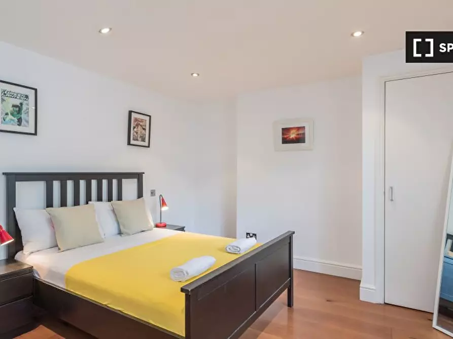 Immagine 14 di Appartamento in affitto  in Mornington St a Camden Town