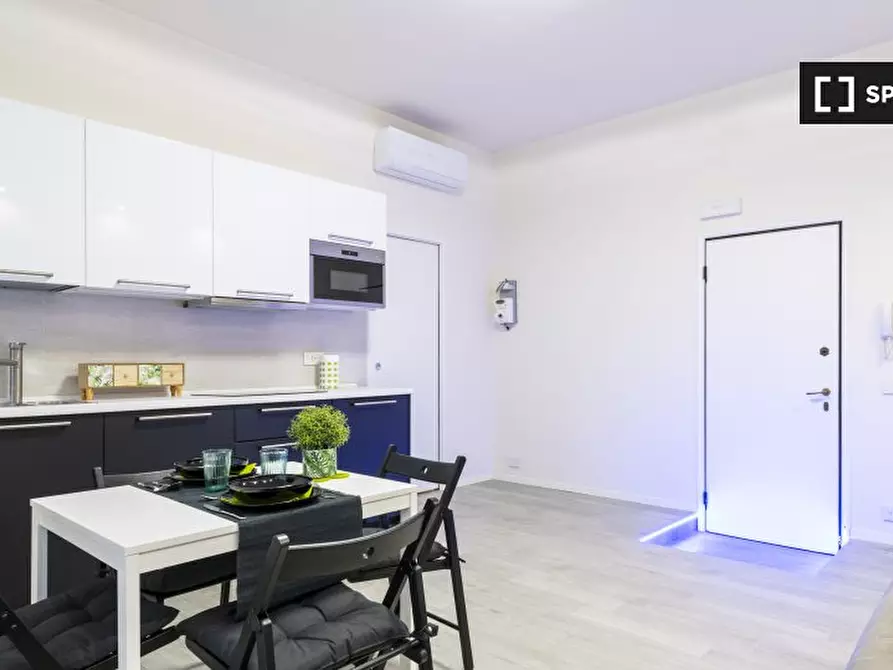 Immagine 1 di Appartamento in affitto  in Largo Promessi Sposi a Milano