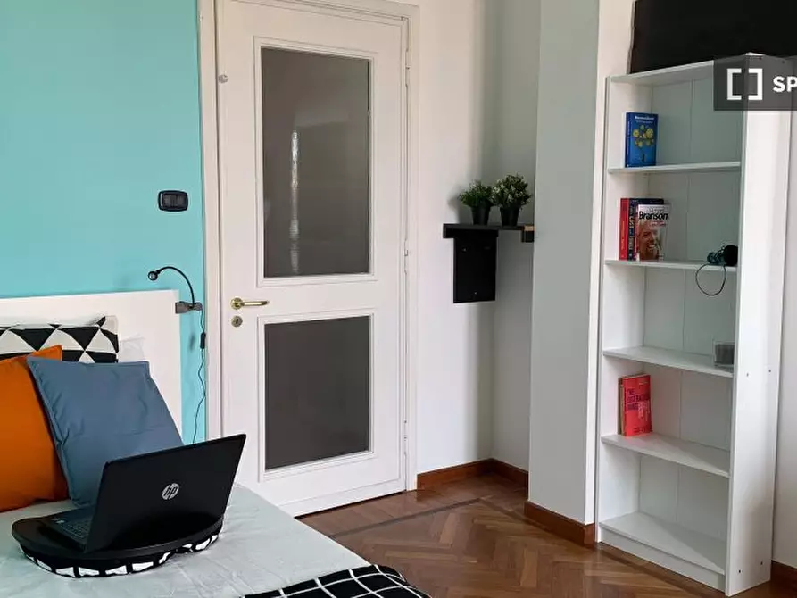 Immagine 1 di Camera condivisa in affitto  in Via Elba n. a Torino