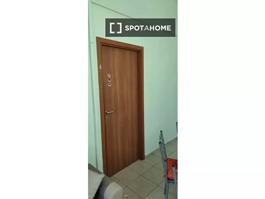 Immagine 5 di Camera condivisa in affitto  in Piazza Crocelle ai Mannesi a Napoli