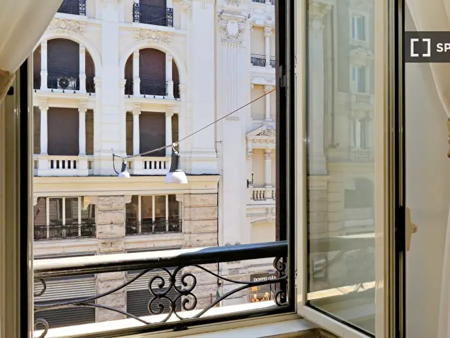 Immagine 3 di Appartamento in affitto  in Via del Tritone a Roma