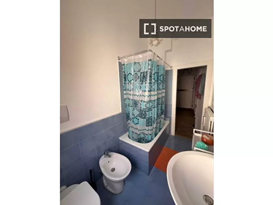 Immagine 16 di Camera condivisa in affitto  in Mario Bastia a Bologna