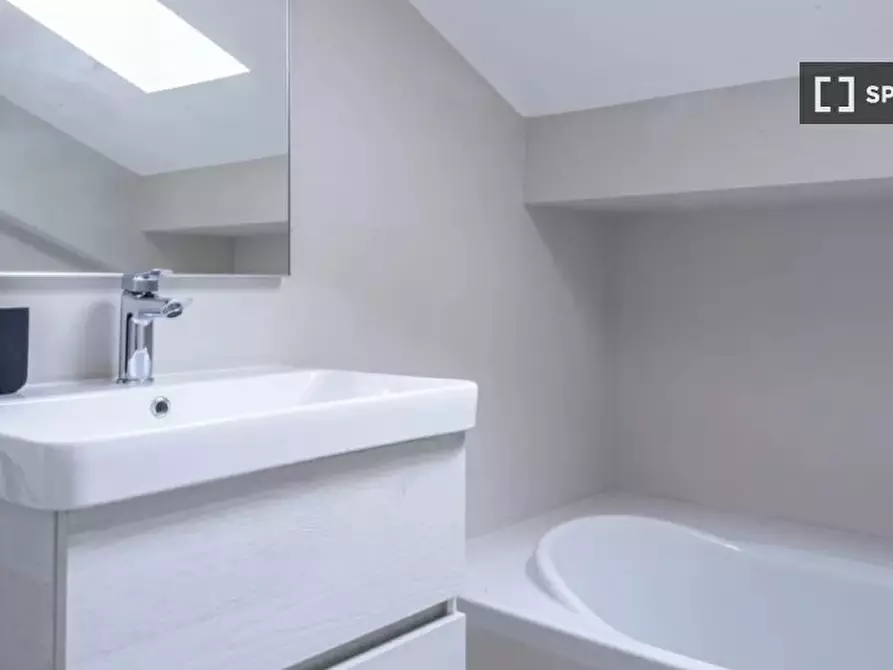 Immagine 16 di Appartamento in affitto  in Via Felice Casati a Milano