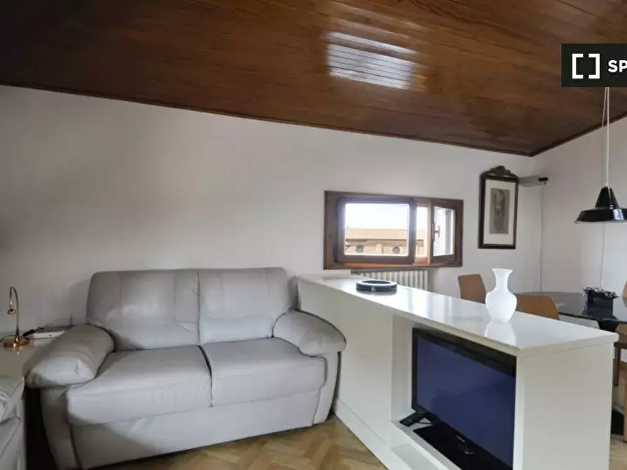 Immagine 6 di Appartamento in affitto  in Piazza S. Martino a Bologna