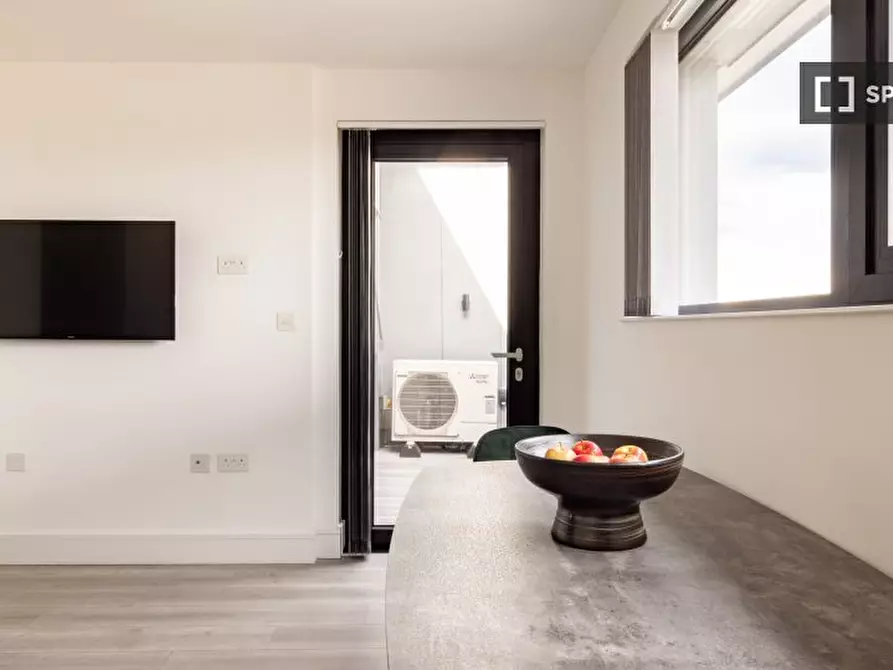 Immagine 11 di Appartamento in affitto  in Harlequin Ave a Hounslow