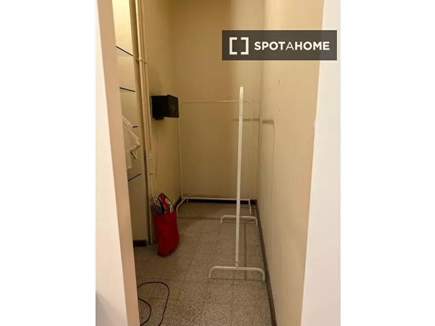 Immagine 13 di Camera condivisa in affitto  in Via Carlo Ravizza a Milano