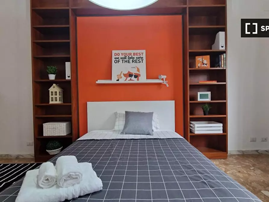 Immagine 4 di Camera condivisa in affitto  in Piazza Cardinal Ferrari a Roma