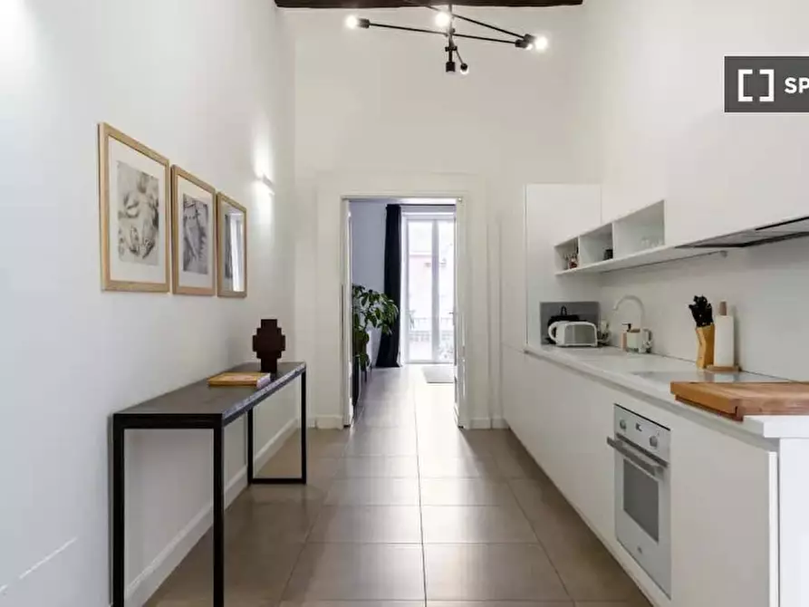 Immagine 4 di Appartamento in affitto  in Vico Lungo Teatro Nuovo a Napoli