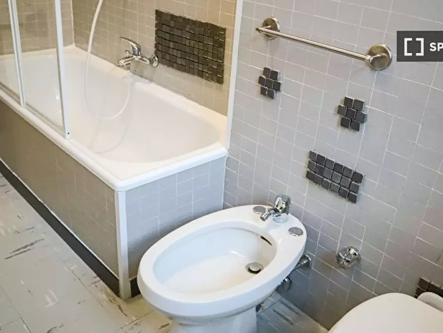 Immagine 16 di Camera condivisa in affitto  in Via tigellio a Cagliari