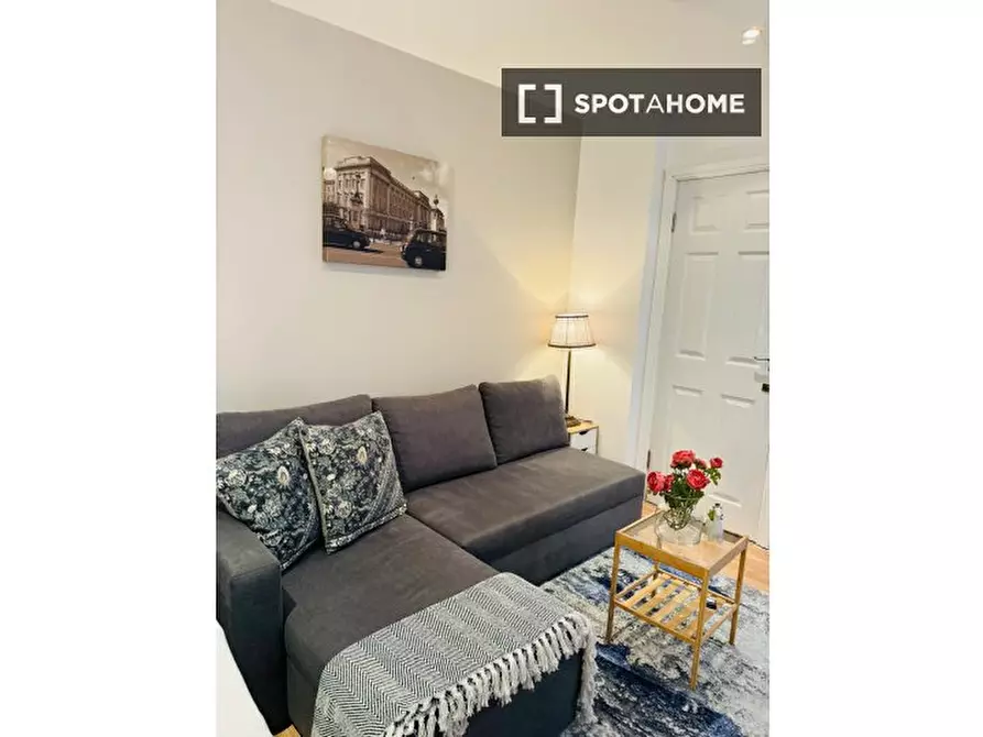 Immagine 7 di Appartamento in affitto  in Bell Street a Camden Town