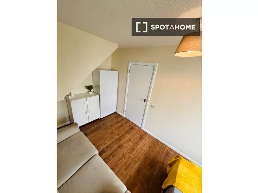 Immagine 5 di Camera condivisa in affitto  in Thomas Baines Rd a Wandsworth
