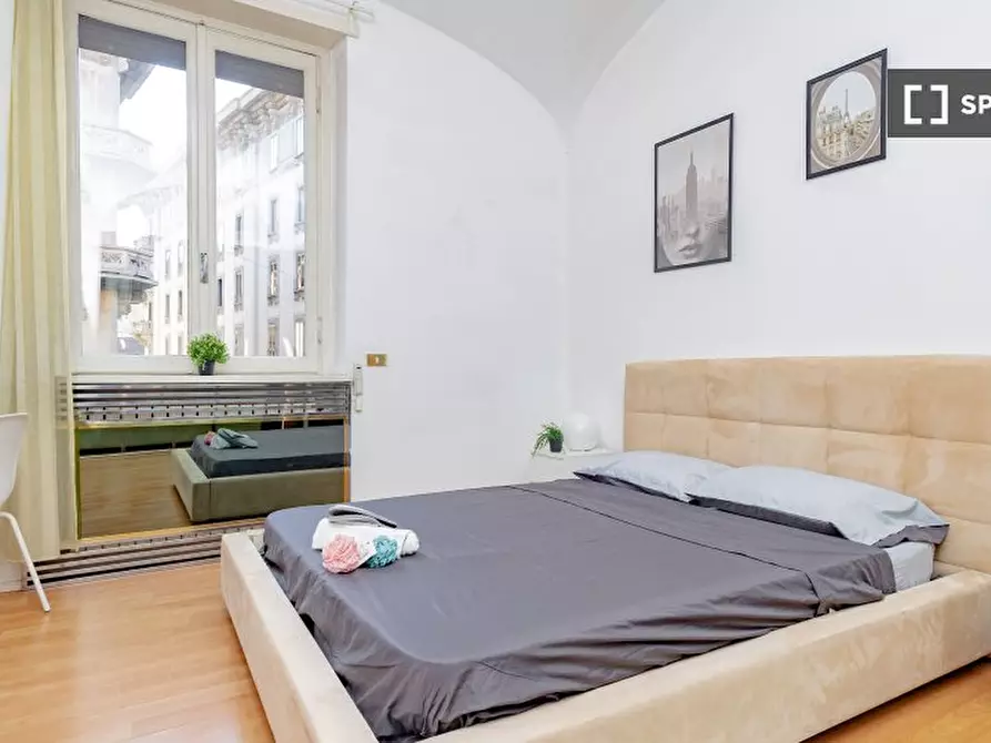 Immagine 1 di Camera condivisa in affitto  in Via Cesare Battisti a Milano