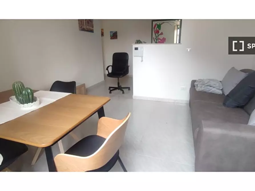 Immagine 8 di Camera condivisa in affitto  in Largo Vercelli a Roma