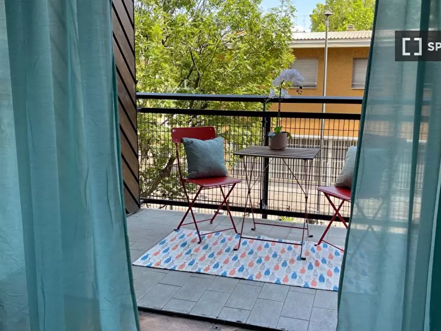 Immagine 2 di Camera condivisa in affitto  in Via Tristano Calco a Milano