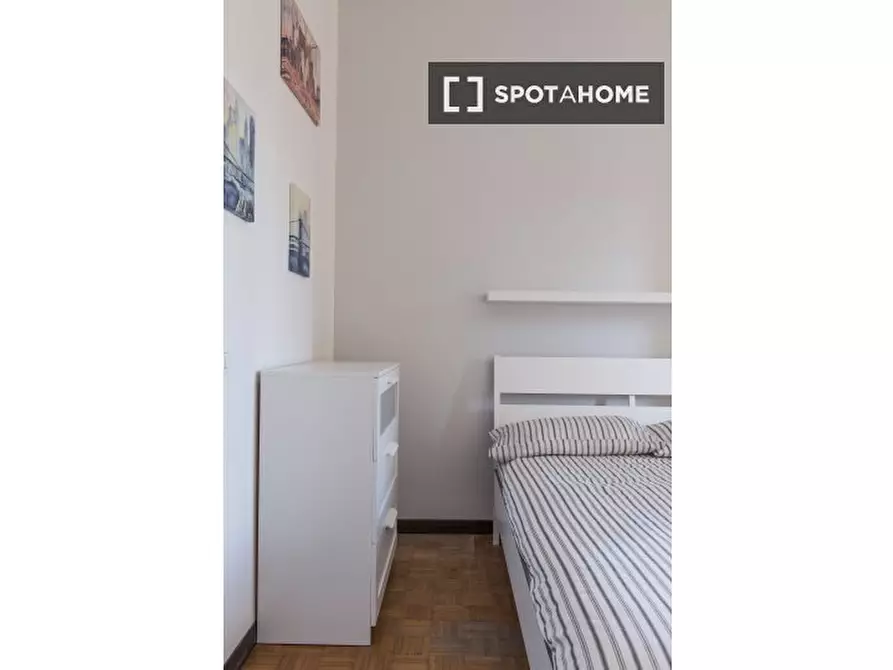 Immagine 7 di Camera condivisa in affitto  in Via Orti a Milano