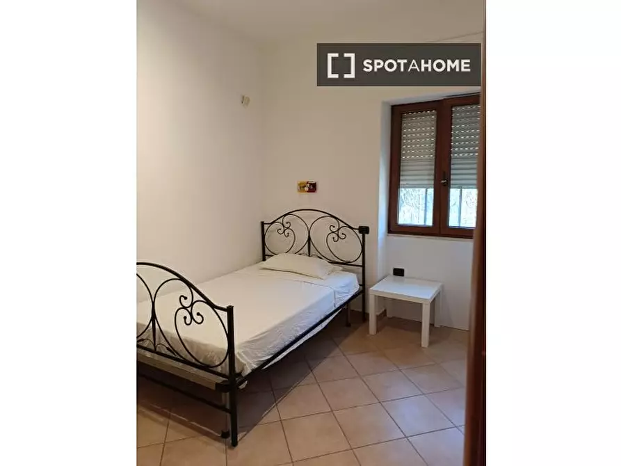 Immagine 8 di Camera condivisa in affitto  in Via Sirai a Cagliari