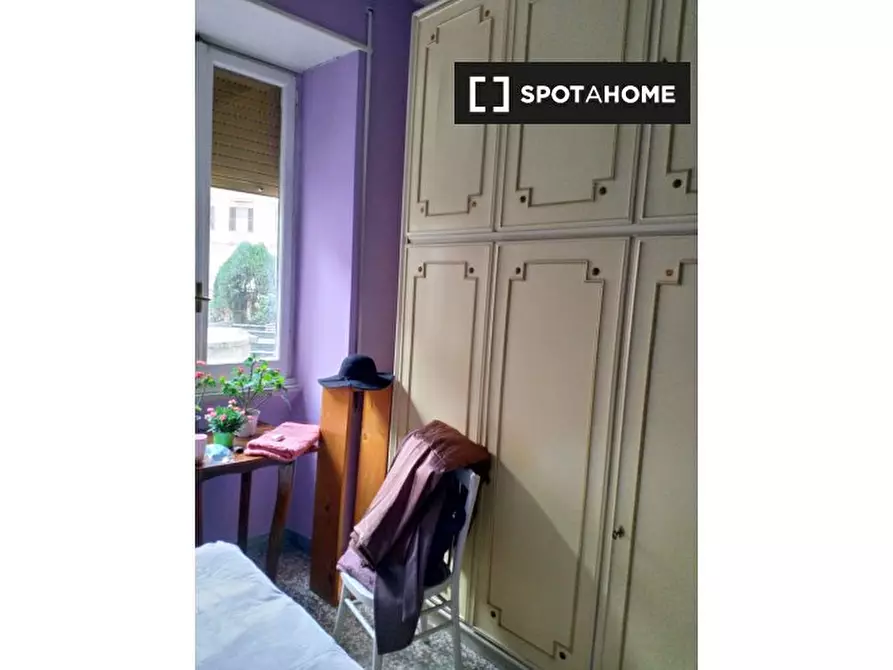 Immagine 11 di Camera condivisa in affitto  in Via Amiterno a Roma