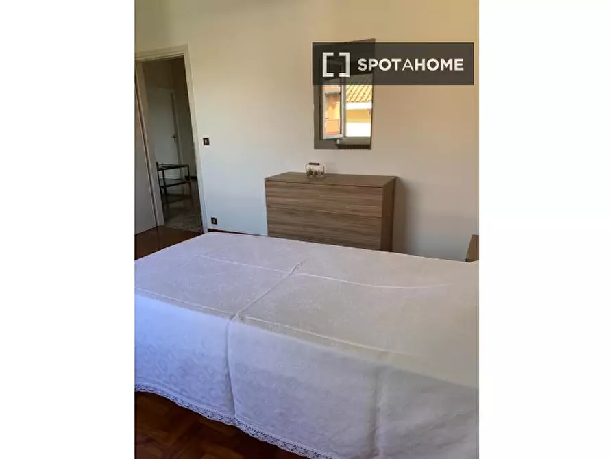 Immagine 2 di Camera condivisa in affitto  in Via G. Deledda a Treviolo