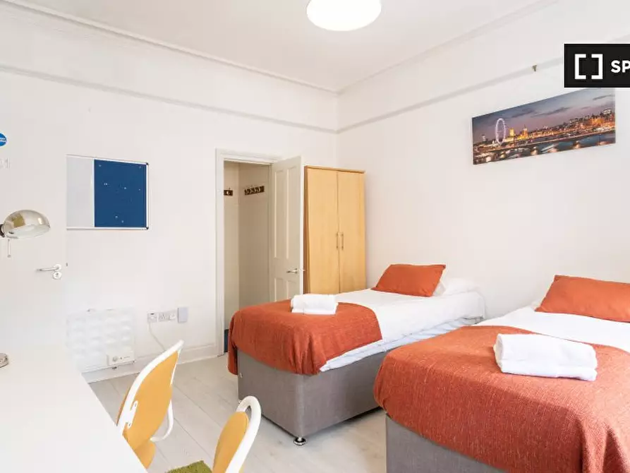 Immagine 13 di Camera condivisa in affitto  in nd Floor Apartment a Kensington