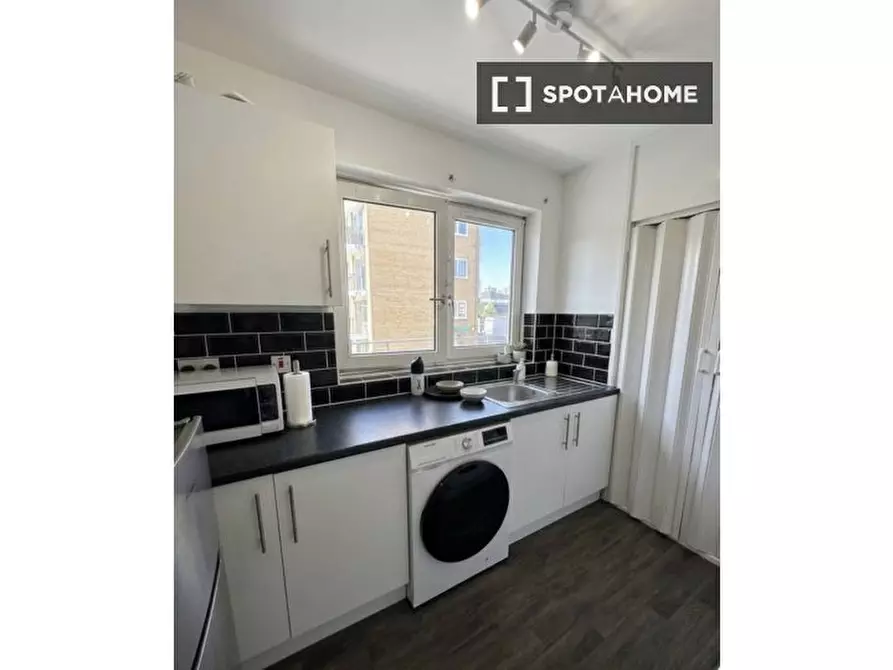 Immagine 10 di Camera condivisa in affitto  in Deeley Road a Lambeth
