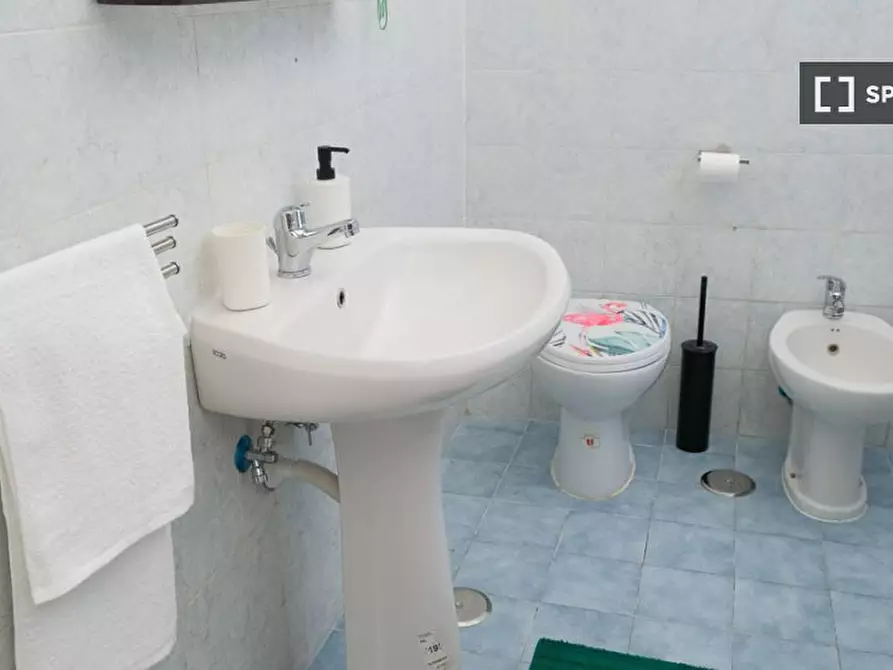 Immagine 9 di Camera condivisa in affitto  in Via Francesco Saverio Correra int. 15 a Napoli