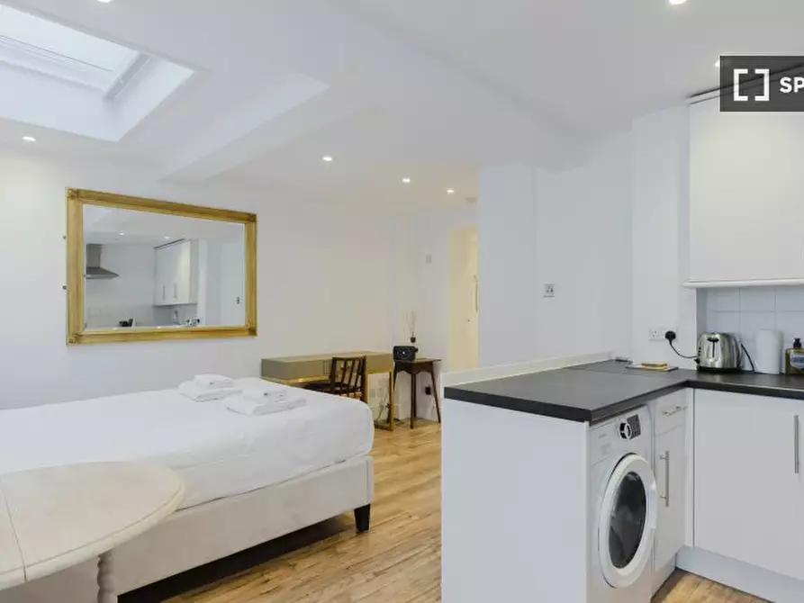 Immagine 8 di Ufficio in affitto  in flat a Hammersmith