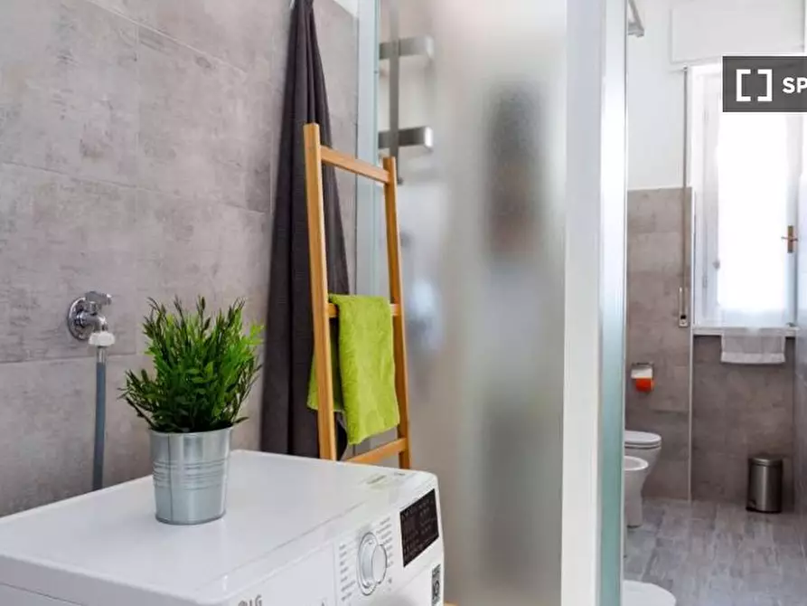 Immagine 19 di Camera condivisa in affitto  in Via Melchiorre Delfico a Milano