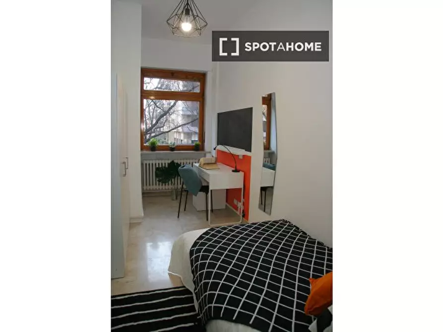 Immagine 14 di Camera condivisa in affitto  in Corso Peschiera a Torino