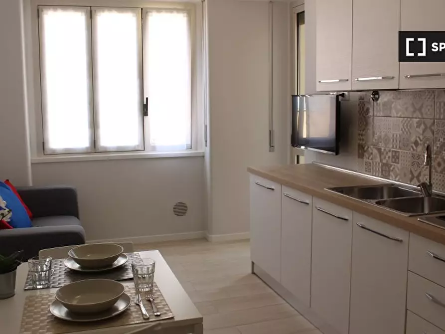 Immagine 5 di Camera condivisa in affitto  in Via Antonio Carnevali a Milano