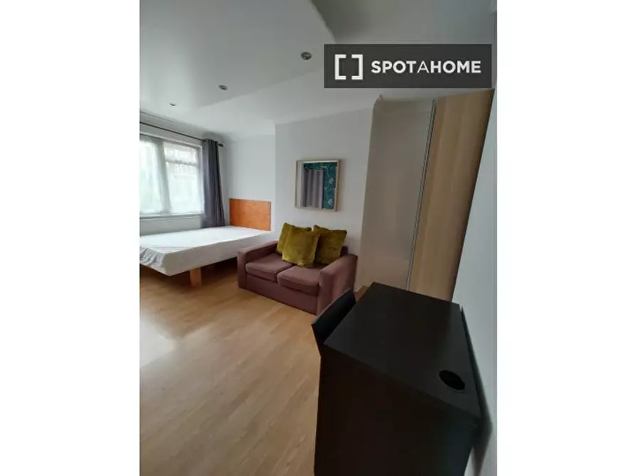 Immagine 14 di Camera condivisa in affitto  in Waltham House a Lambeth