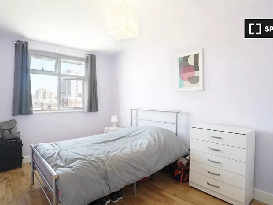 Immagine 11 di Camera condivisa in affitto  in Fellows Ct a Poplar