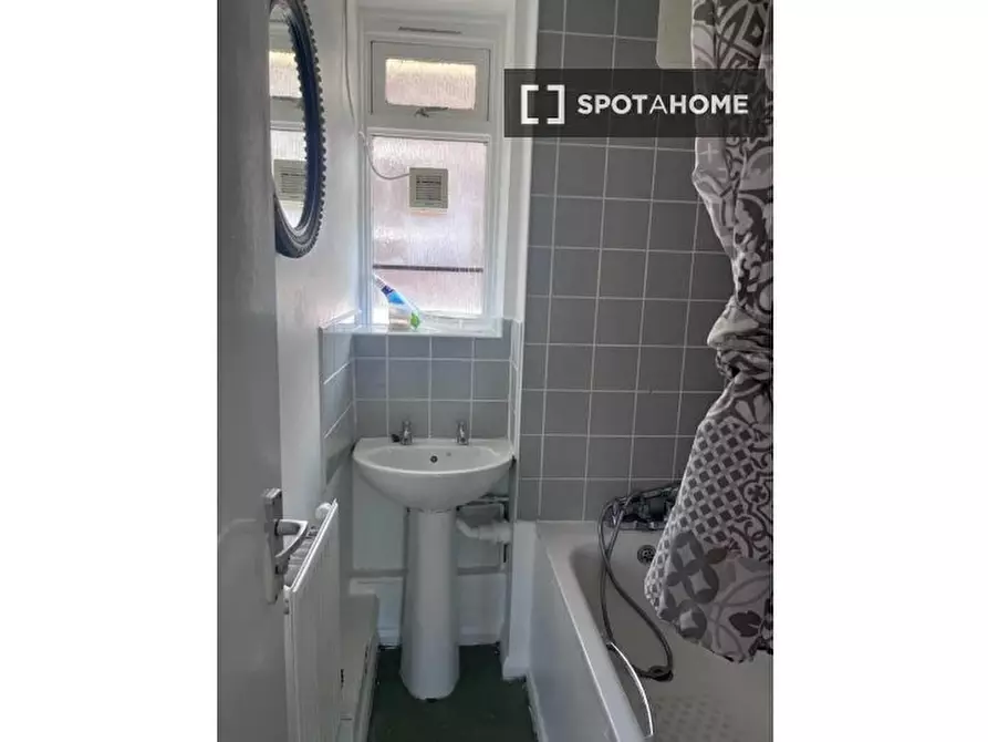 Immagine 8 di Camera condivisa in affitto  in Poynders Gardens a Lambeth