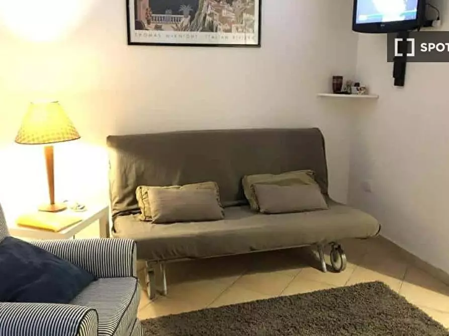 Immagine 5 di Appartamento in affitto  in Via Caio Asinio Pollione a Napoli