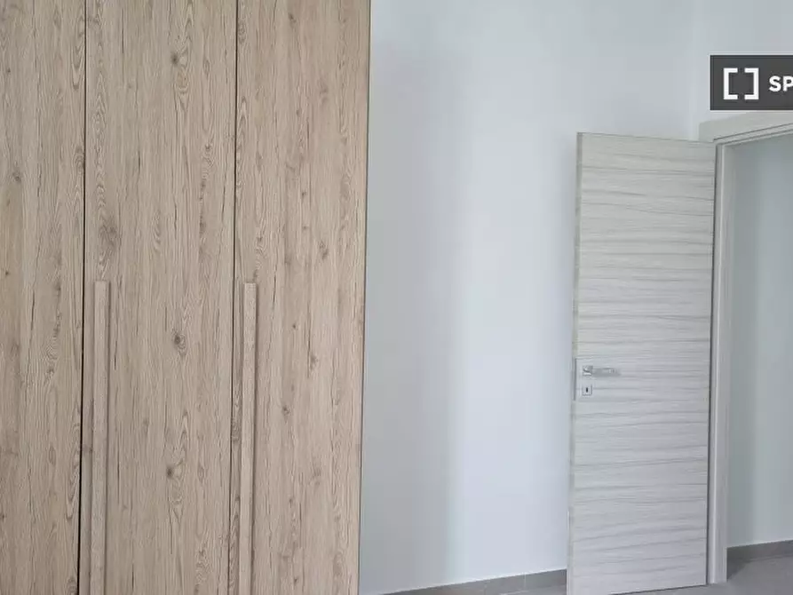Immagine 7 di Camera condivisa in affitto  in Via Sanità a Napoli