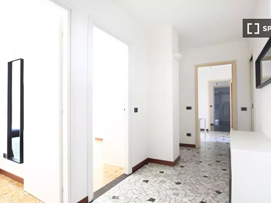Immagine 8 di Camera condivisa in affitto  in Viale Vittorio Veneto a Milano