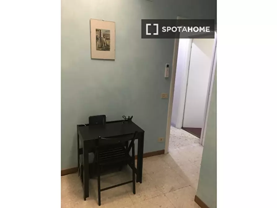 Immagine 3 di Camera condivisa in affitto  in Via Cipro a Roma