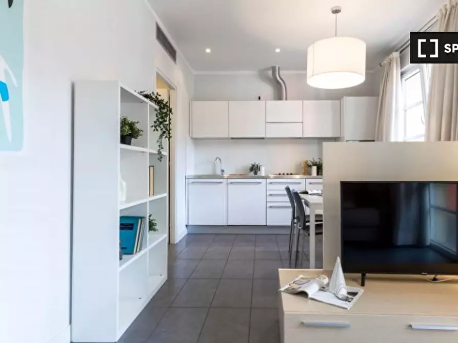 Immagine 5 di Appartamento in affitto  in Via Bernardino Biondelli a Milano