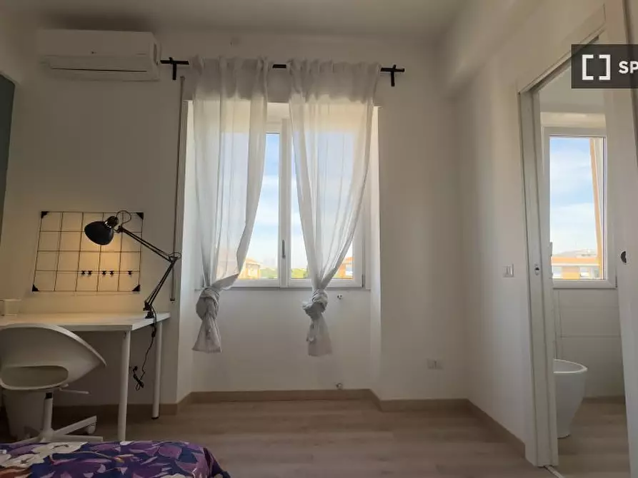 Immagine 8 di Camera condivisa in affitto  in Via Salvatore Pincherle a Roma
