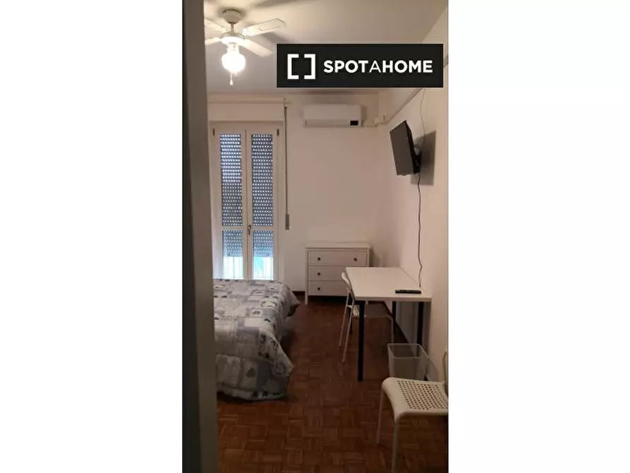 Immagine 16 di Camera condivisa in affitto  in Via Milano a Baranzate