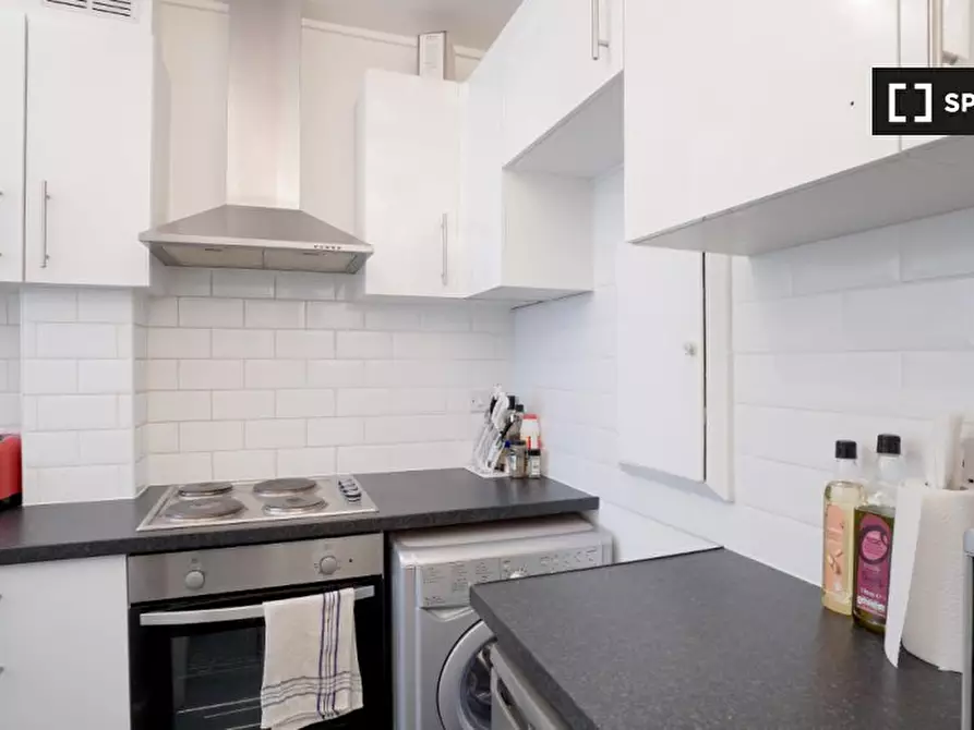 Immagine 11 di Camera condivisa in affitto  in Gill St a Poplar