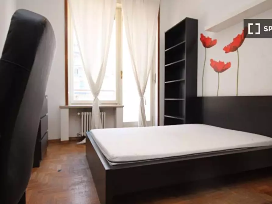 Immagine 18 di Camera condivisa in affitto  in Viale Campania a Milano