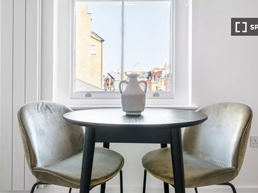 Immagine 4 di Appartamento in affitto  in Old Brompton Rd a Kensington