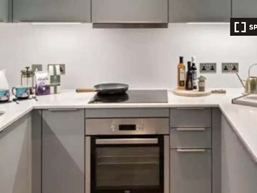 Immagine 8 di Camera condivisa in affitto  in Weaver Walk a Brent