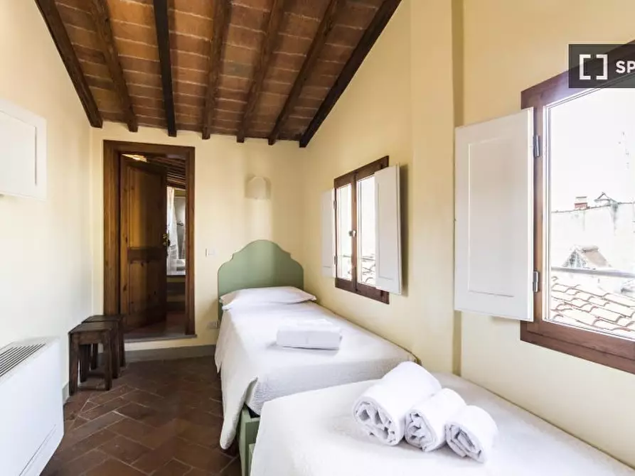 Immagine 12 di Appartamento in affitto  in Piazza di Santa Croce a Firenze