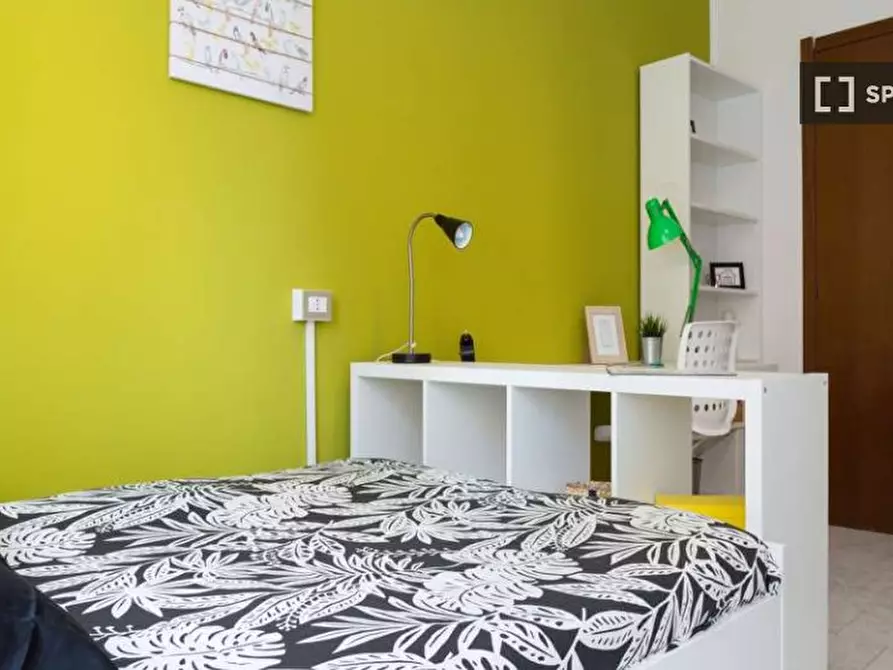 Immagine 2 di Camera condivisa in affitto  in Via Dei Mandorli Milan a Buccinasco